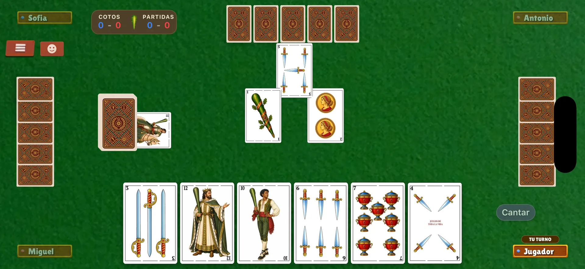 Partida de Guiñote+: seis cartas en la mano, una baza en juego y el marcador visible